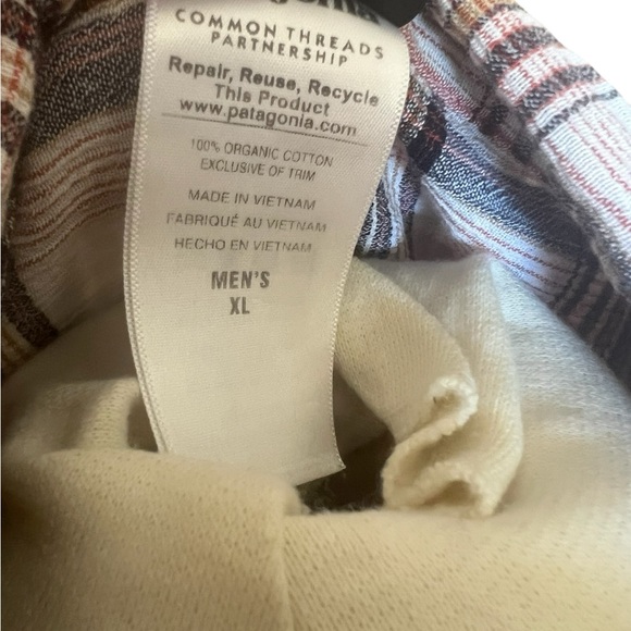 Patagonia men’s XLarge short sleeve seersucker organic cotton bundle of two - Picture 12 of 13